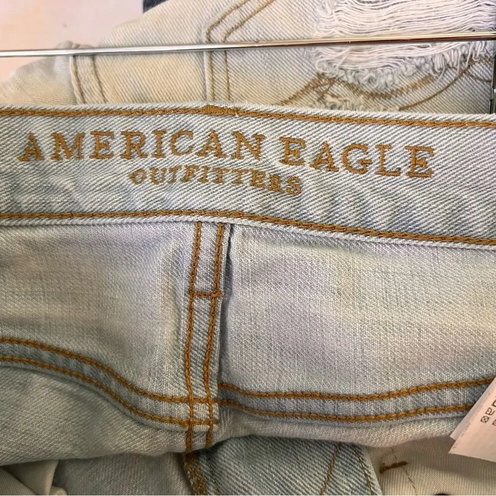 American Eagle Outfitters Straight Light Wash Distressed Jeans 26